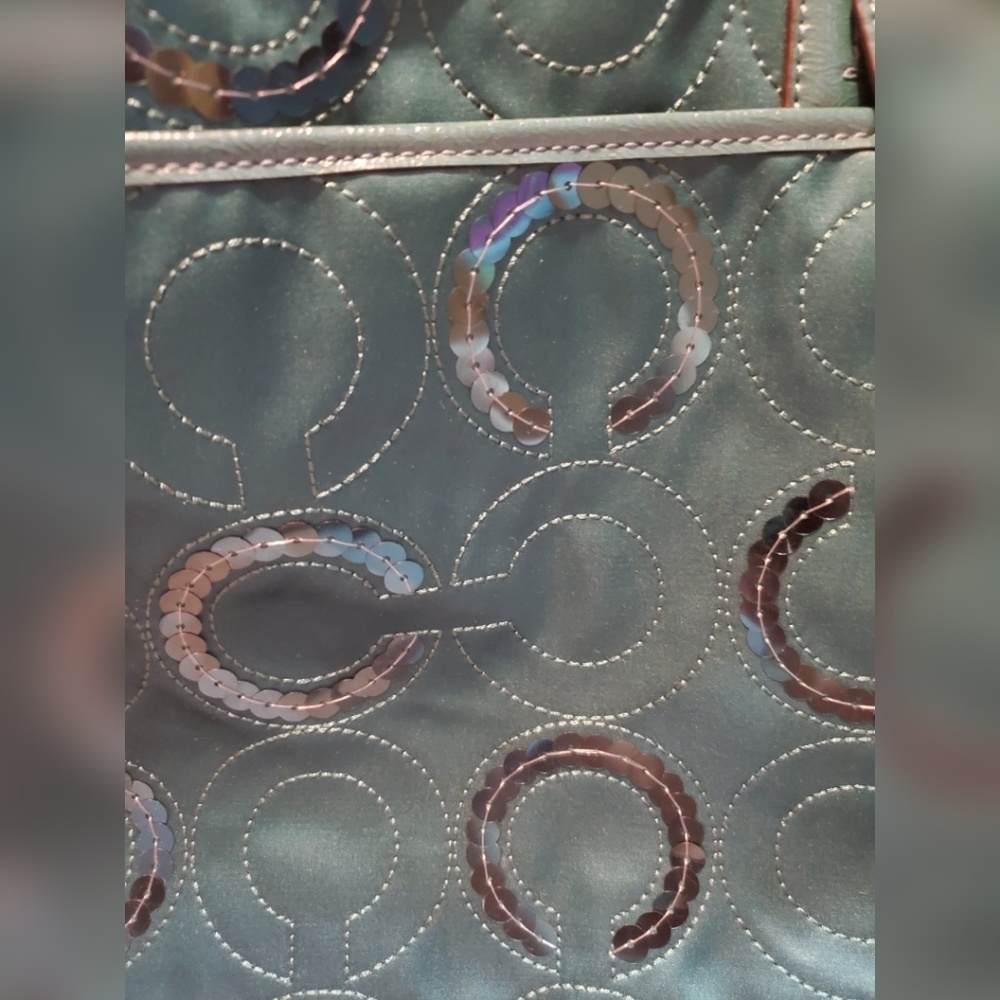 Coach purse - Picture 4 of 5